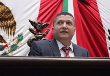 Pleno avala incremento salarial para docentes del Telebachillerato planteado por Vicente Gómez