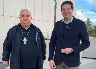 Monseñor Garfias Merlos y Alfonso Martínez invitan a Magno Posada