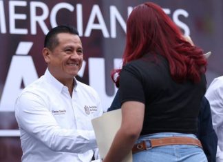 Gobierno de Michoacán entrega 2.4 mdp en apoyo a locatarios del Mercado Tariácuri
