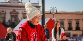 Pista de Hielo de Morelia sigue abierta para que disfruten grandes y pequeños