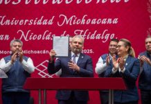 Gobernador firma Decreto de Promulgación de la Reforma Constitucional a la Universidad Michoacana