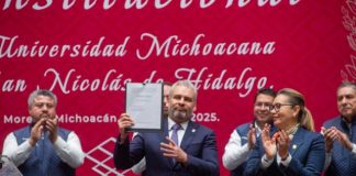 Gobernador firma Decreto de Promulgación de la Reforma Constitucional a la Universidad Michoacana
