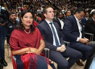 Eréndira Isauro celebra la Reforma Constitucional que fortalece a la UMSNH