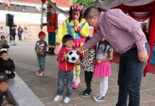 Vicente Gómez festeja a la niñez del Distrito XIX
