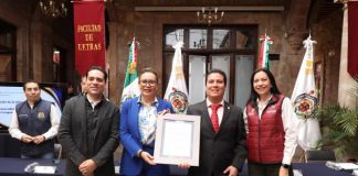 Yarabí Ávila inaugura aulas en la Facultad de Letras y entrega constancia de reacreditación de la Licenciatura en Lengua y Literaturas Hispánicas