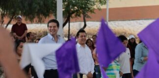 Profesores y directivos de escuelas públicas reconocen apoyo de Alfonso Martínez