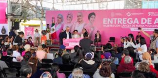 Entregan apoyos a mujeres con cáncer de mama y/o cervicouterino invasor