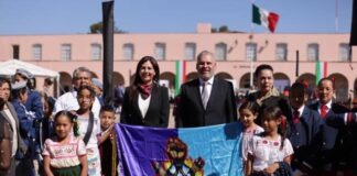 Encabeza Bedolla conmemoración del Día de la Bandera