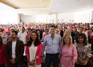 Presenta Alfonso Martínez el programa Mujeres al 1000×10