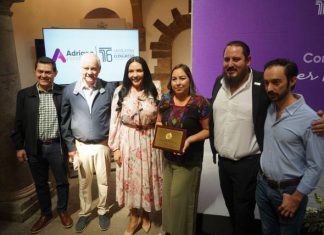 Destaca Adriana Campos trayectoria de Jeannet Adriana Hernández Vega en evento en Zamora