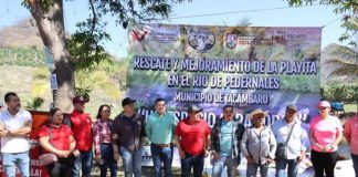 Encabeza Vicente Gómez limpieza de “La Playita” en Pedernales