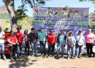 Encabeza Vicente Gómez limpieza de “La Playita” en Pedernales