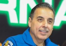 «Entre anillos y cascos: el astronauta José Hernández predice viajes turísticos a la Luna»