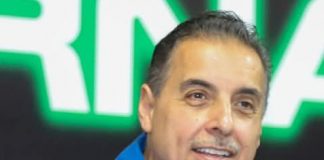 «Entre anillos y cascos: el astronauta José Hernández predice viajes turísticos a la Luna»
