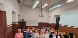 Estudiantes del Colegio Primitivo y Nacional de San Nicolás de Hidalgo participan en la prueba PISA