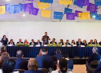 Julio Arreola da la bienvenida a la 39ª Convención Distrital del Club de Leones en Pátzcuaro