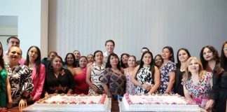 Reconoce Alfonso Martínez a madres trabajadoras del Ayuntamiento como núcleo familiar