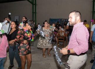 Día de las Madres en La Huacana: Amor, música y gratitud en una sola tarde