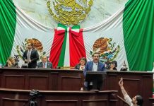 Otorga Congreso, licencia indefinida a Víctor Manríquez; se incorpora a actividades partidistas