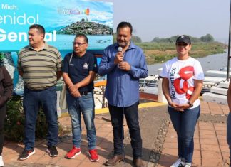 Julio Arreola da banderazo a campaña de limpieza en Janitzio por el Día Mundial del Reciclaje