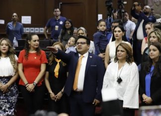 Toño Carreño rinde protesta como diputado de la LXXVI Legislatura