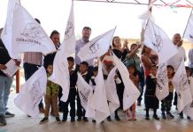Julio Arreola acompaña entrega de becas “Jóvenes Escribiendo el Futuro” en Pátzcuaro
