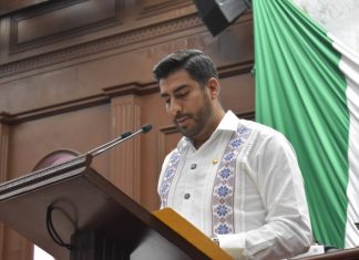 Presenta Poncho Chávez iniciativa para brindar educación a mujeres víctimas de violencia