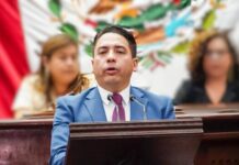 Diputado Iván Arévalo Vera presenta iniciativa para regular el derecho de vía, mejora del entorno y la seguridad vial en Michoacán