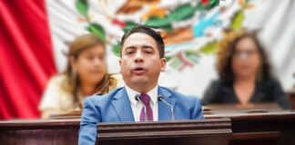 Diputado Iván Arévalo Vera presenta iniciativa para regular el derecho de vía, mejora del entorno y la seguridad vial en Michoacán