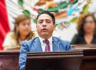 Diputado Iván Arévalo Vera presenta iniciativa para regular el derecho de vía, mejora del entorno y la seguridad vial en Michoacán