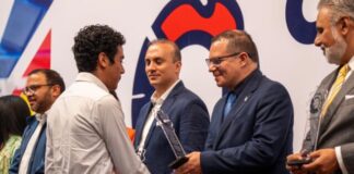 Estudiantes nicolaitas reciben el Reconocimiento al Mérito Académico Industrial