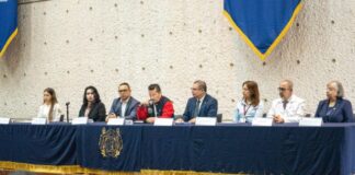 Lleven el humanismo a las clínicas y hospitales, señala secretario Académico ante estudiantes de Pregrado