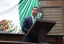 Impulsa Abraham Espinoza iniciativa para el reconocimiento y la inclusión de personas con discapacidad visual en Michoacán