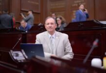 David Martínez presenta iniciativa de reforma de ley para fortalecer la prevención de la discriminación