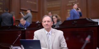 David Martínez presenta iniciativa de reforma de ley para fortalecer la prevención de la discriminación