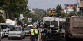 Gobierno de Morelia realiza bacheo en zona de la Poza Rica