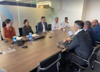 Alfonso Martínez presenta las ventajas competitivas de Morelia ante la Cámara de Comercio de Los Ángeles