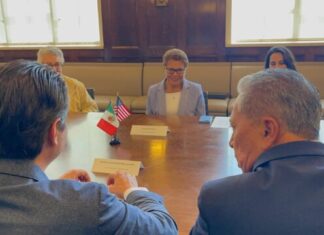 Se reúne Alfonso Martínez con la alcaldesa Karen Bass, de Los Ángeles