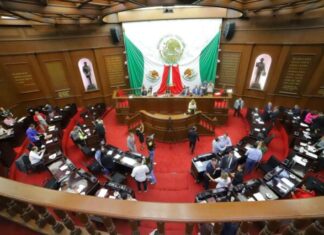 Renuncia del Fiscal Adrián López Solís se oficializa; Congreso inicia proceso para elegir suceso