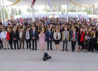 “Uno no termina un ciclo, sino que inicia nuevos retos”: Alma Mireya González acompaña clausura de generación en el Cobaem Quiroga