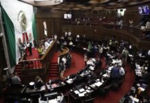 «Congreso aprueba renuncia de Adrián López Solís como fiscal; convocan a nuevo proceso de selección»