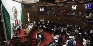 «Congreso aprueba renuncia de Adrián López Solís como fiscal; convocan a nuevo proceso de selección»