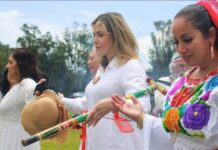 Diputada Brissa Arroyo recibe Bastón de Mando de los Pueblos Originarios