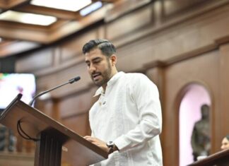 Reconocimiento legal y condiciones dignas para mujeres policías, propone Poncho Chávez