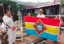 Presenta comunidad Otomí, su bandera oficial