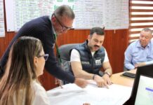 Yankel Benítez y vecinos de Ríos Mexicanos avanzan en gestiones para regularizar servicio ante CFE