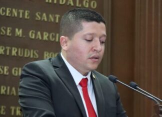 Presenta Vicente Gómez 22 iniciativas en segundo período del primer año legislativo