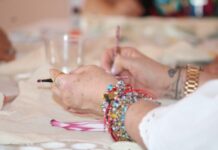 Alfonso Martínez fortalece programas para capacitar y abrir oportunidades para las mujeres