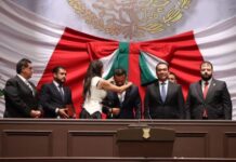Reciben Fiscal y ex Fiscal, Presea SJNA