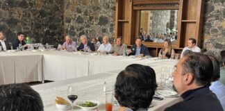 Se reúne Alfonso Martínez con empresarios de Uruapan